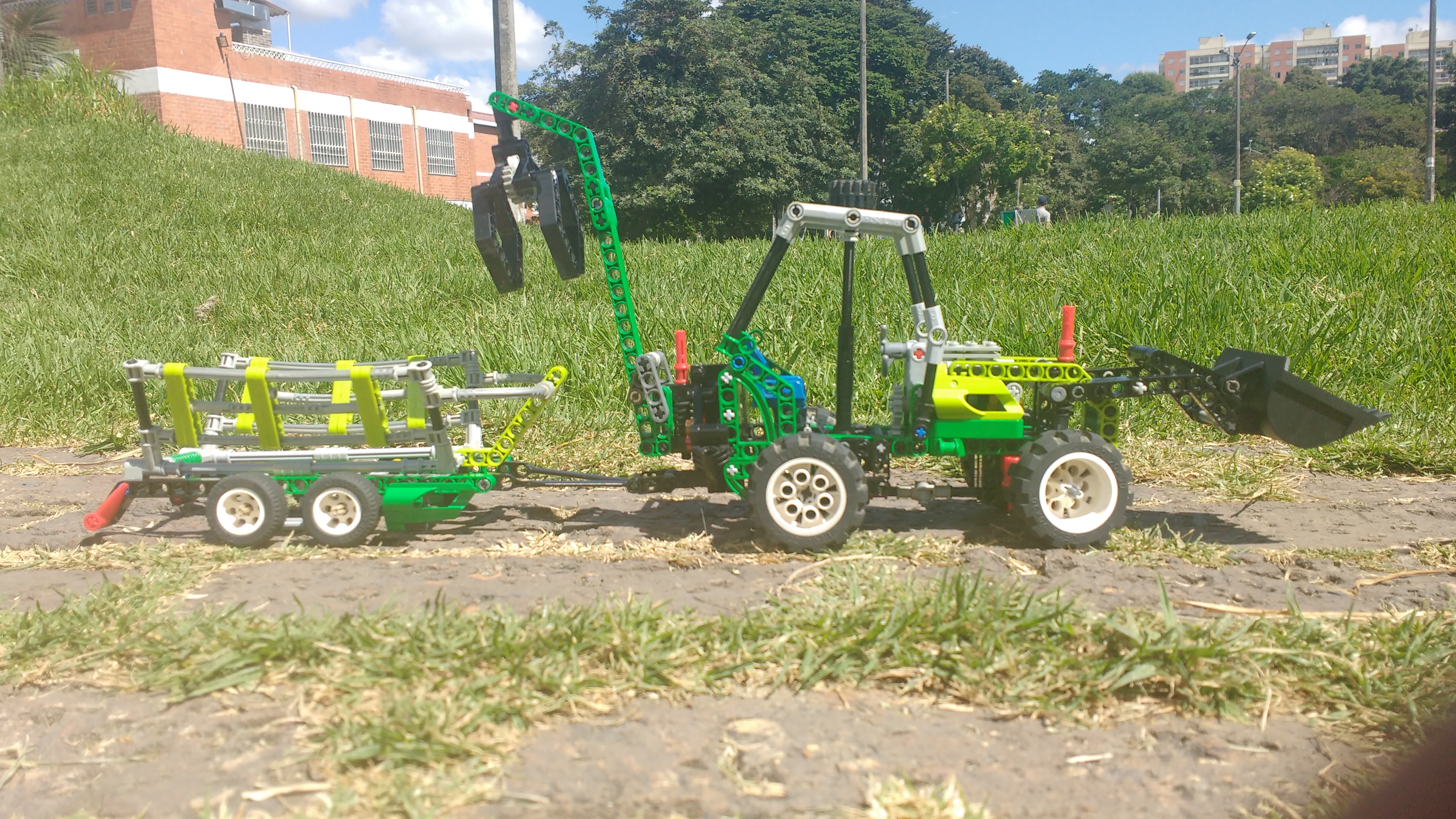 tractor_machinery_99.jpg