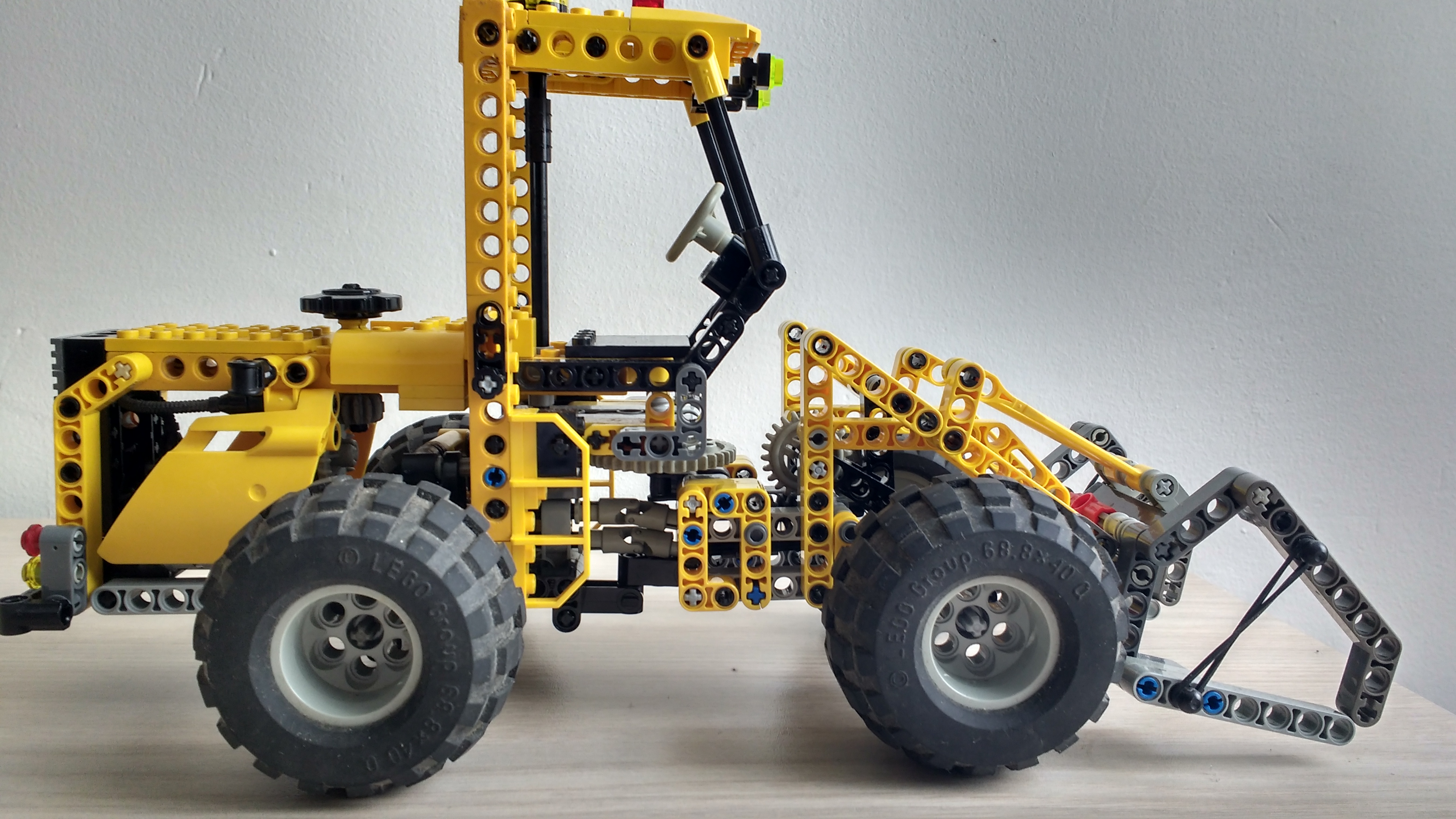 loader_1.jpg