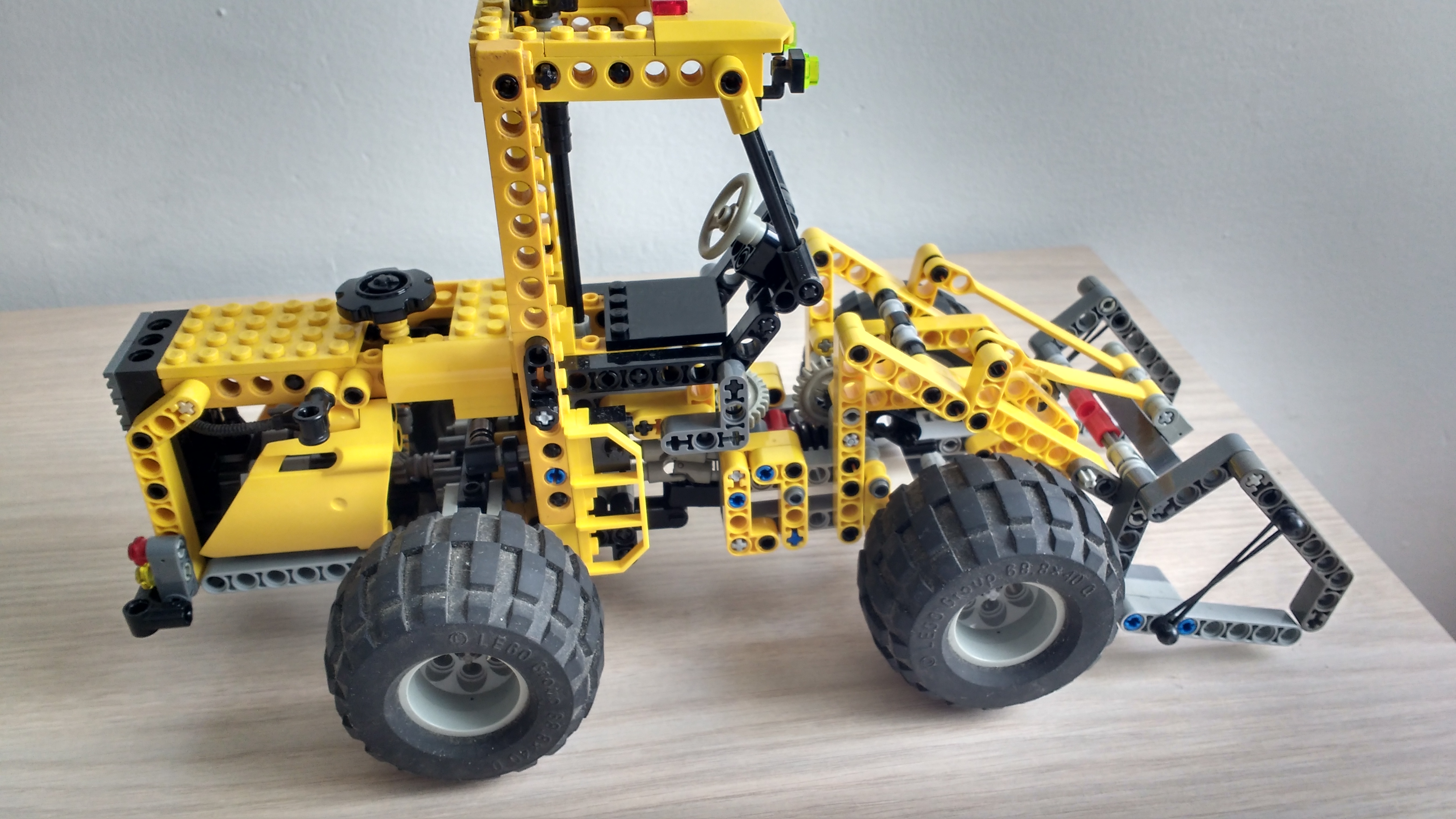 loader_6.jpg