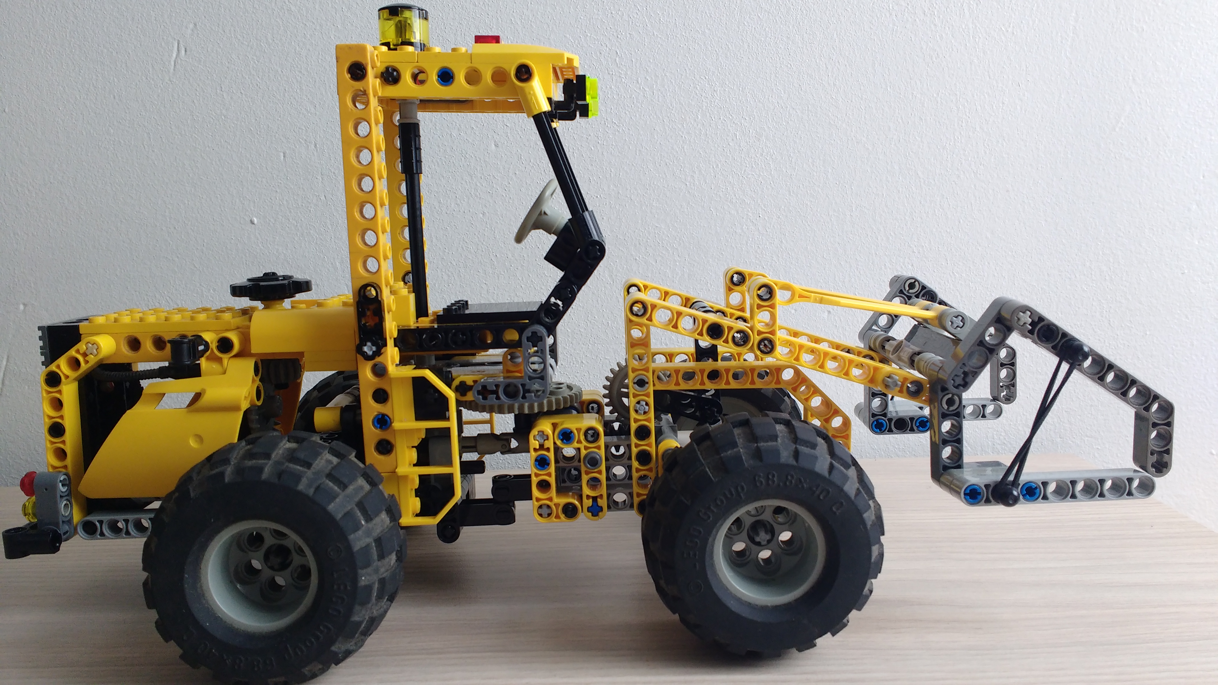 loader_993.jpg