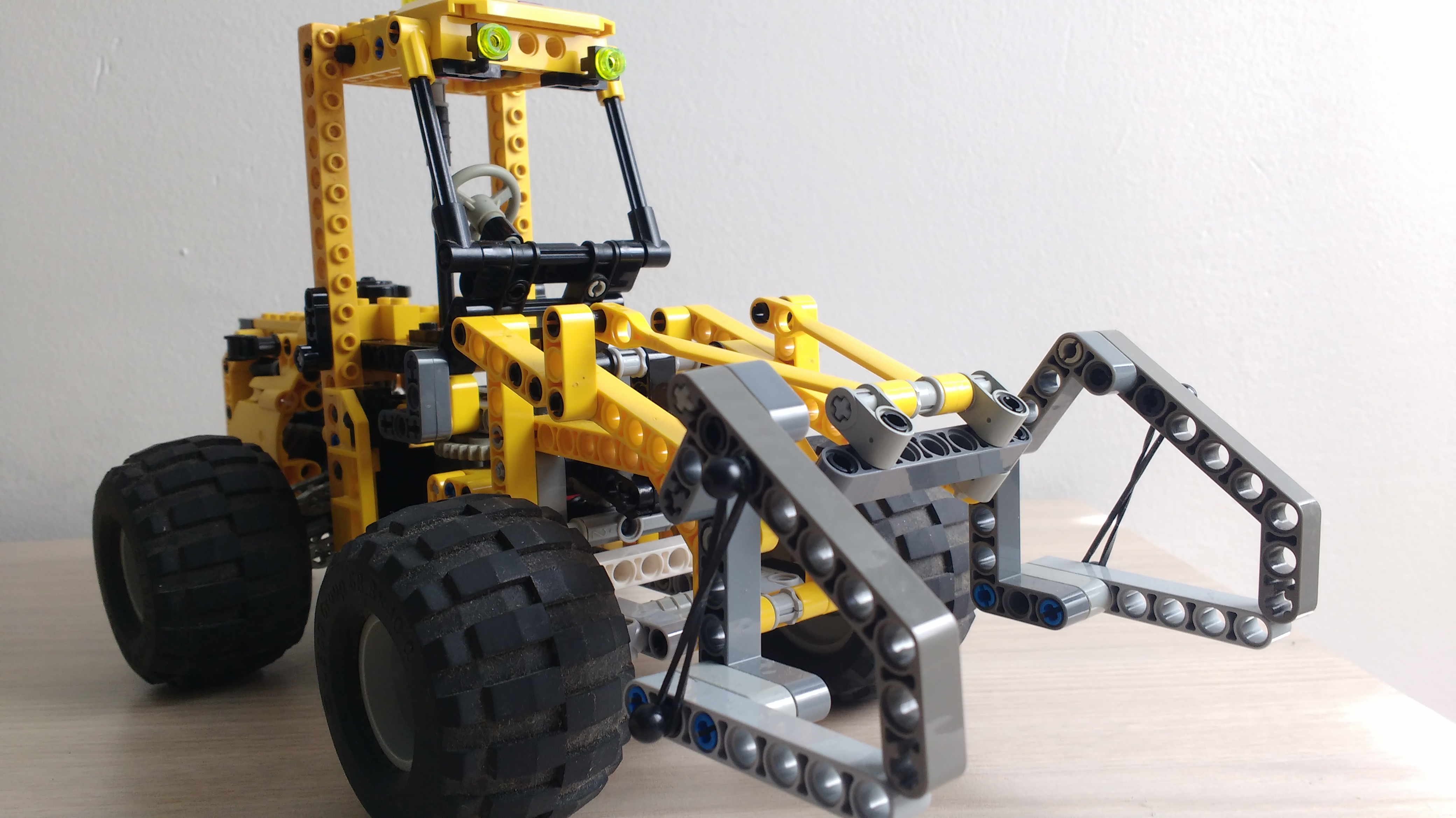 loader_994.jpg