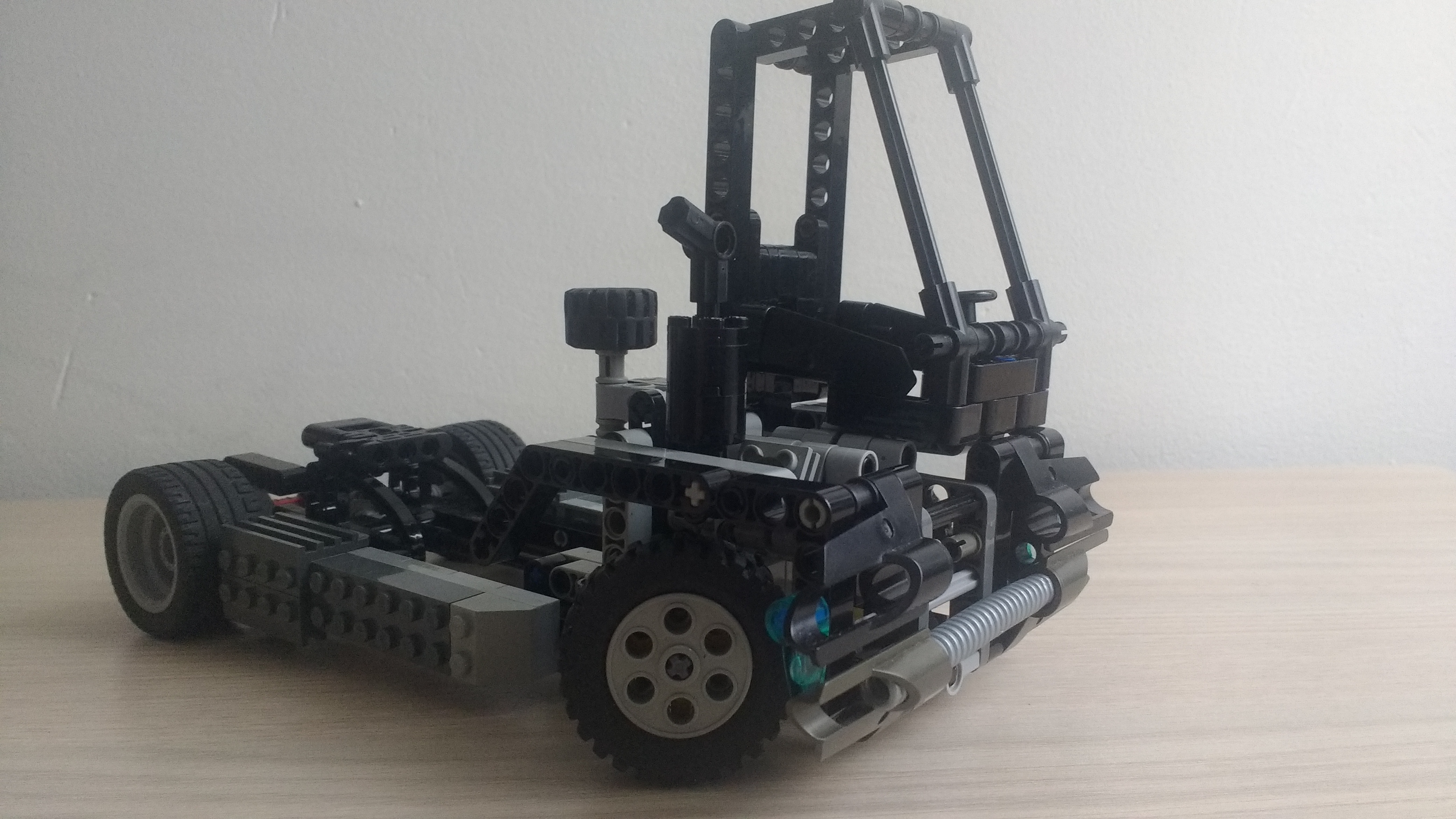 terminal_tractor_3.jpg