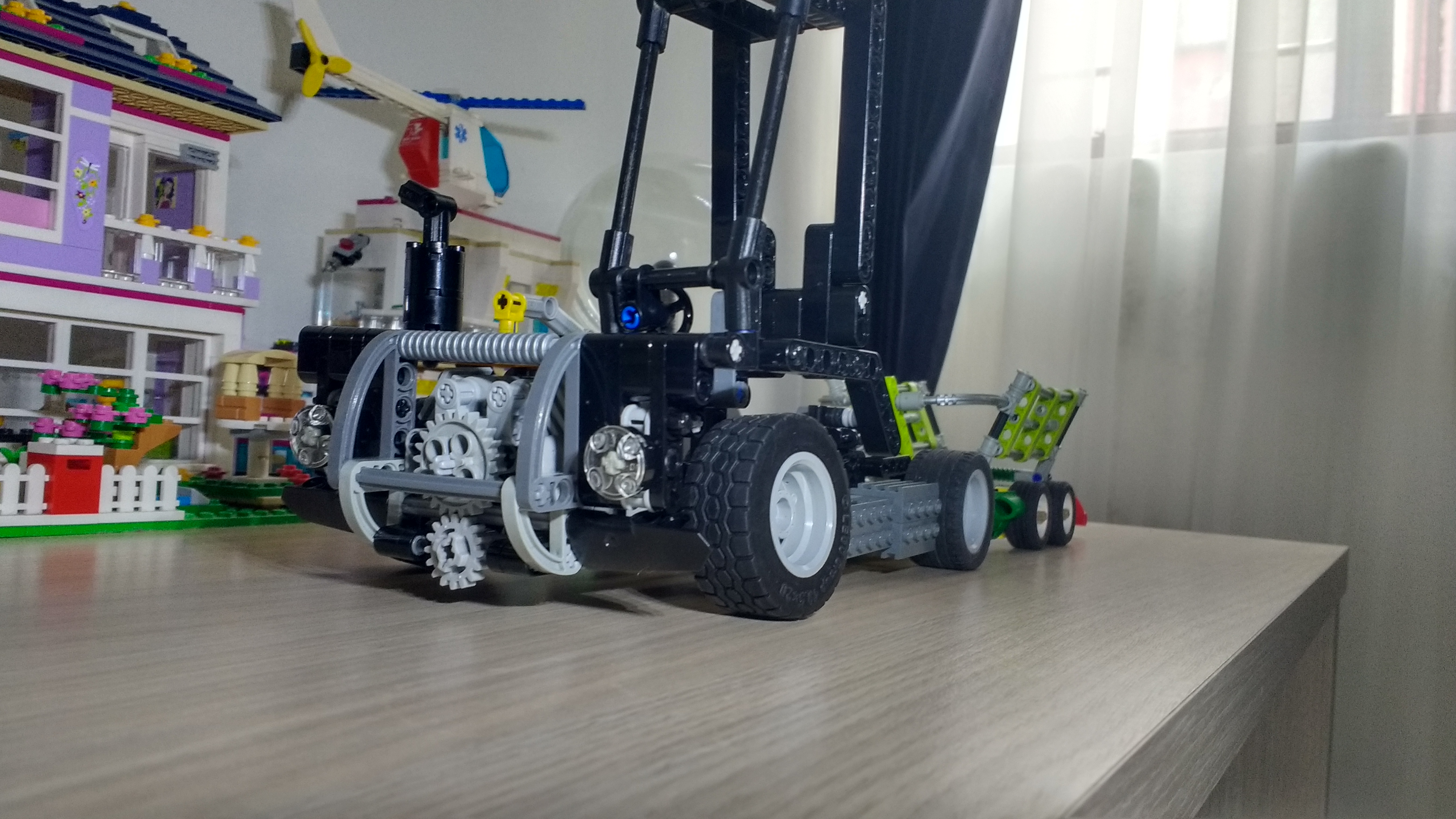 terminal_tractor_machinery_10.jpg