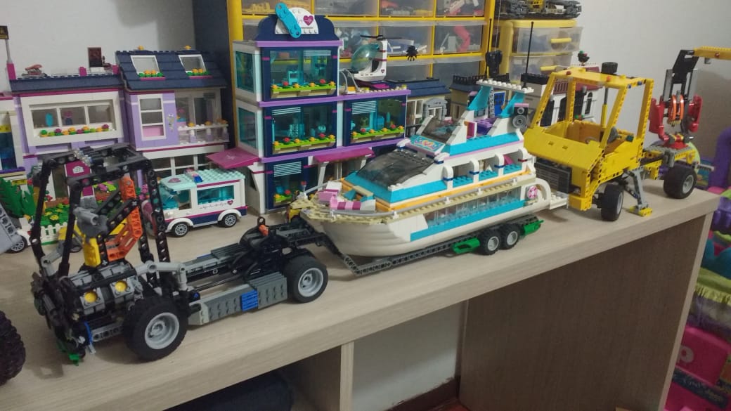 terminal_tractor_yacht.jpg