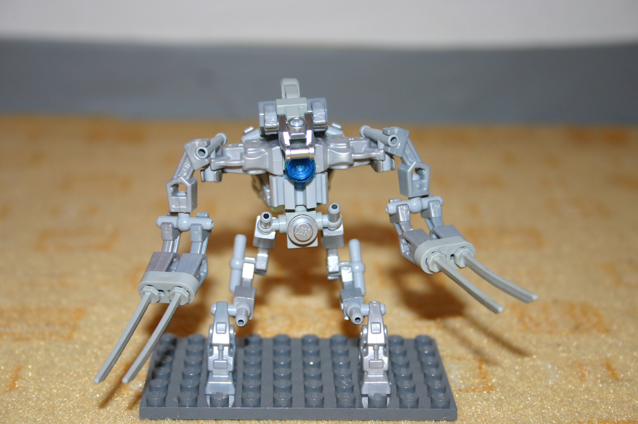 exo-unit_01_2.jpg