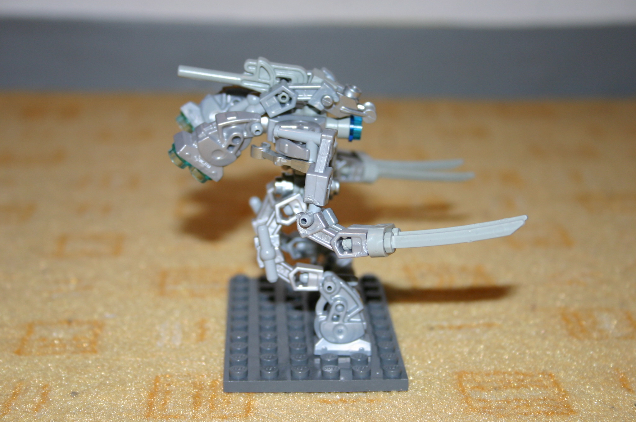 exo-unit_01_3.jpg