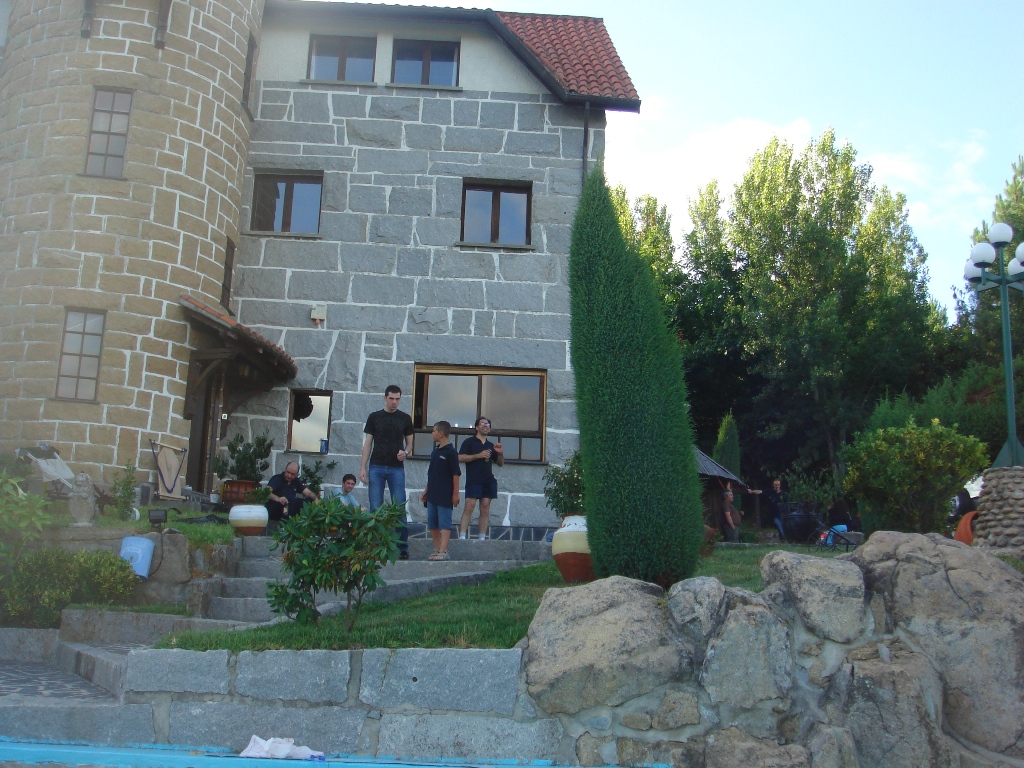 010.jpg