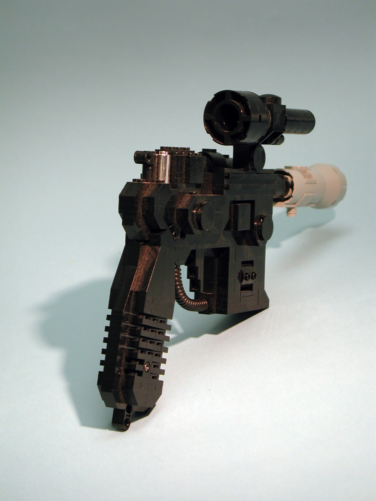 han_s_blaster_2.jpg