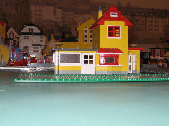 gelbes_60er_haus.jpg