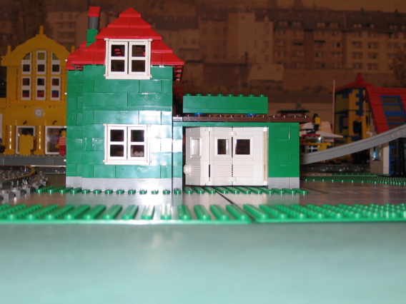 gruenes_60er_haus.jpg
