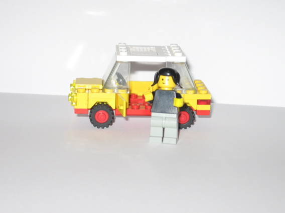 g2r_gelbes_auto_2.jpg