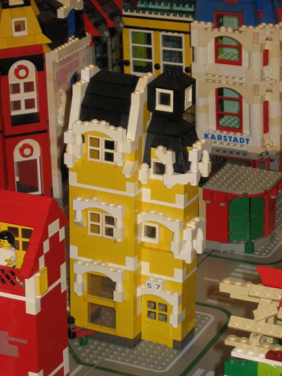 38_haus_mit_dachzimmer.jpg