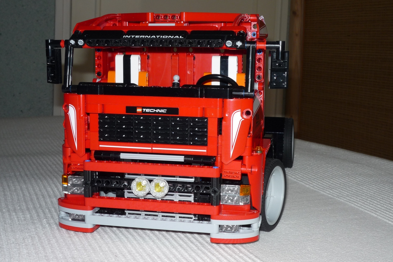 race_truck_002.jpg