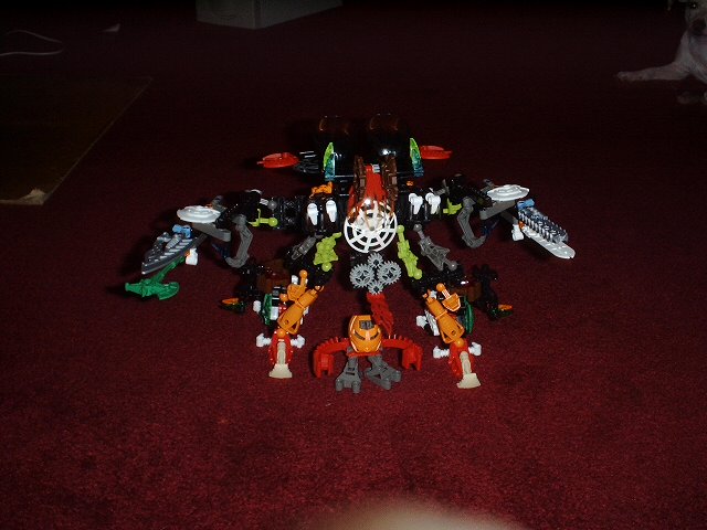 proto-nuparus-unpiloted-exo-matoran-front-2.jpg