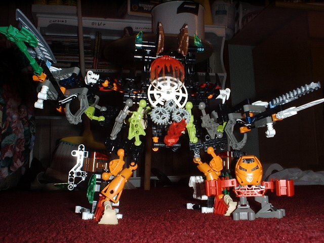 proto-nuparus-unpiloted-exo-matoran-front.jpg