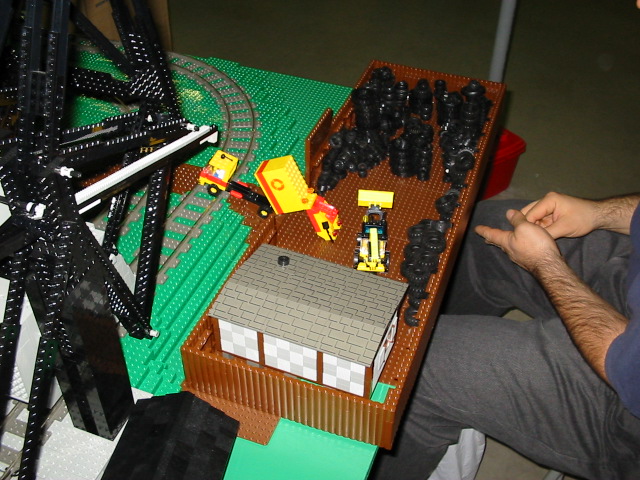 105-0563_img.jpg