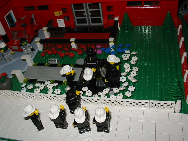 106-0618_img.jpg