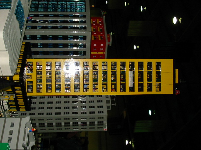 107-0741_img.jpg