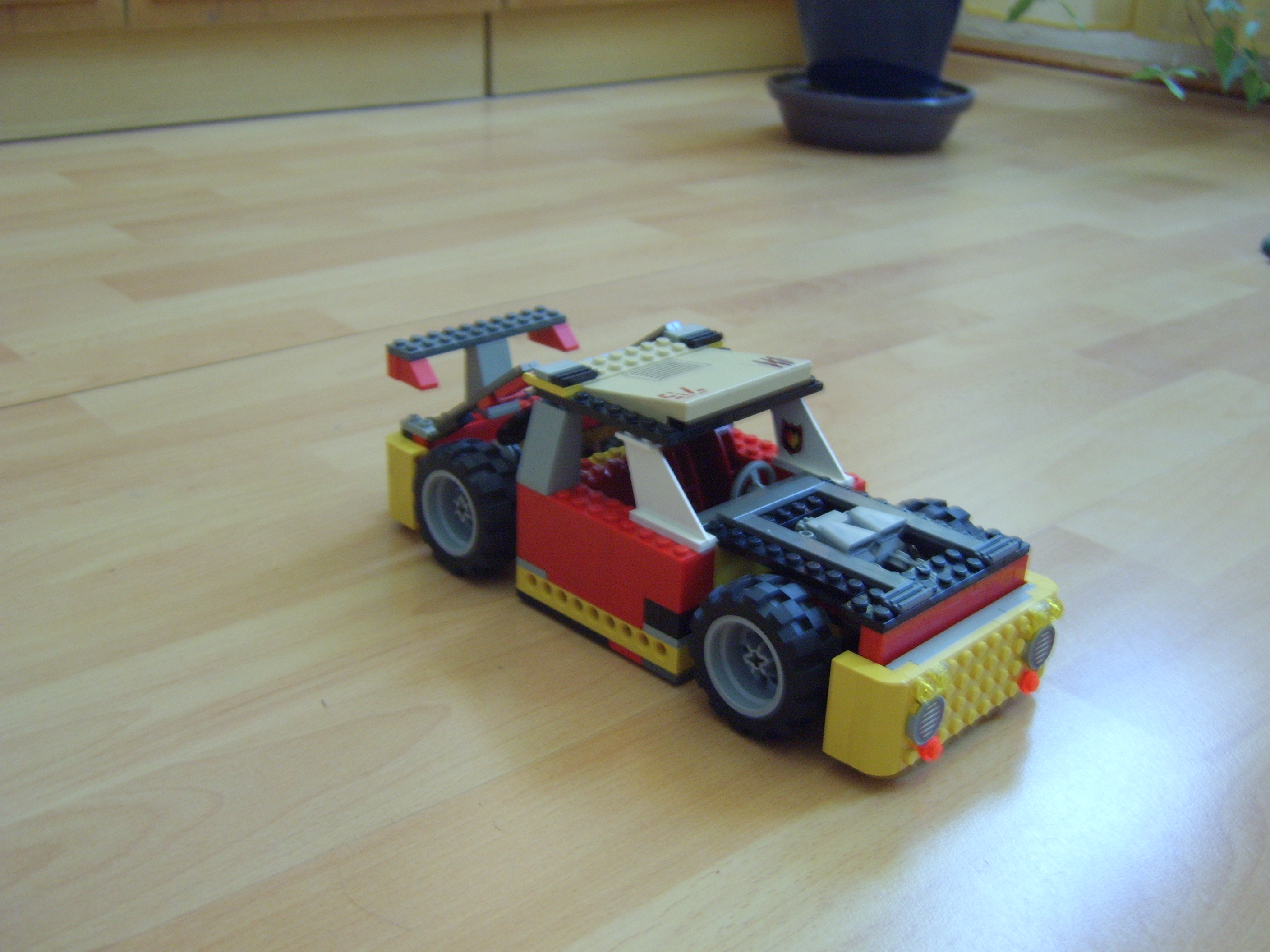 ntro_car_005.jpg