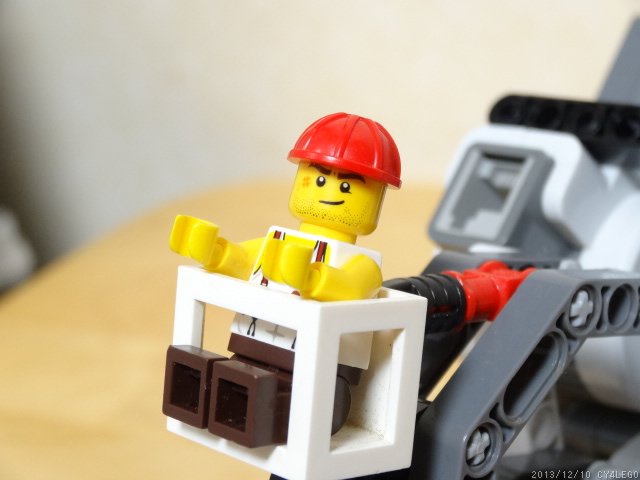 nxt-lifter-05.jpg