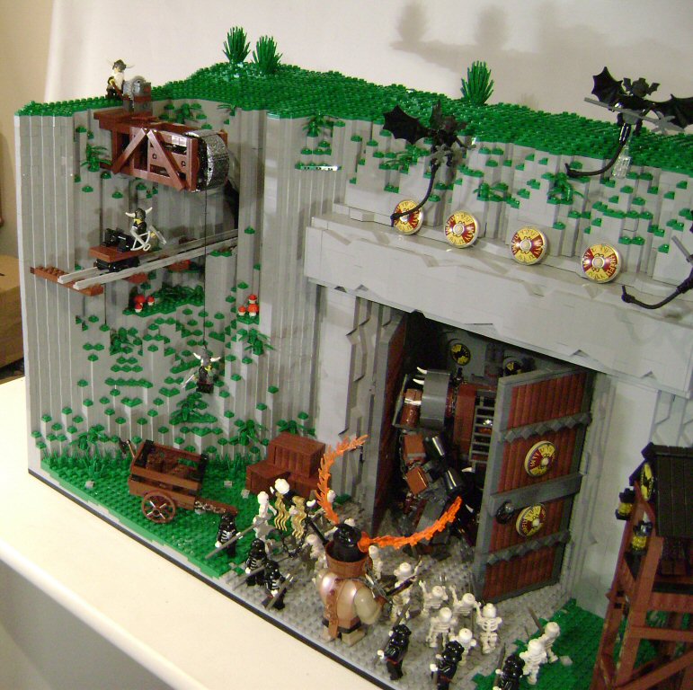 05dwarfgate.jpg