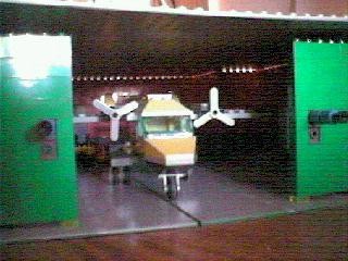 hangar000.jpg