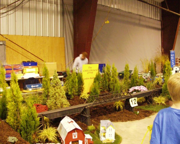 chilliwackhobbyshow2005_gardenrailway-04.jpg