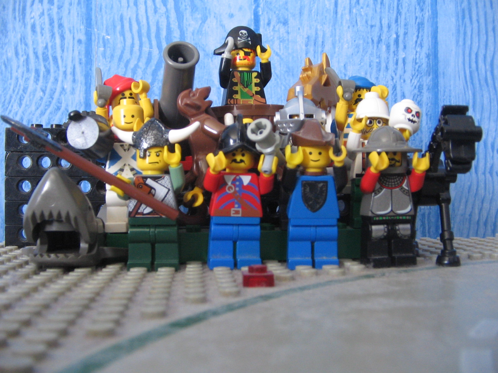 minifigs_history02.jpg