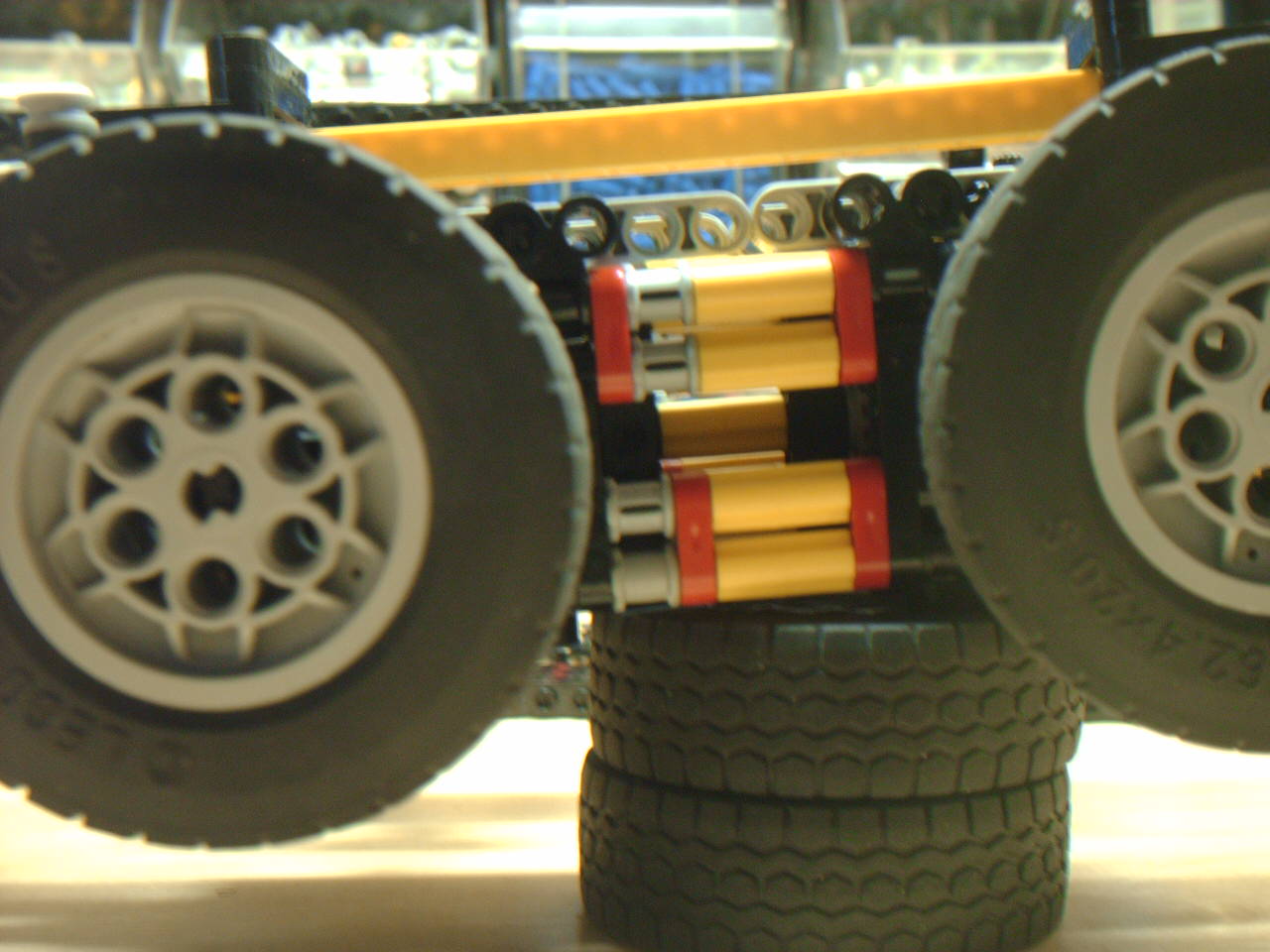 a020_driveshaft_in_middle.jpg