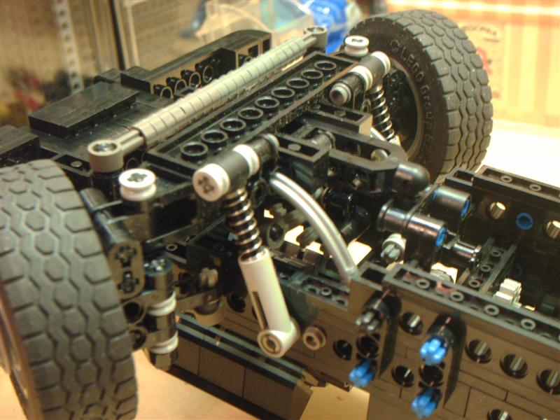 015_front_axle_suspention_steering_underside.jpg