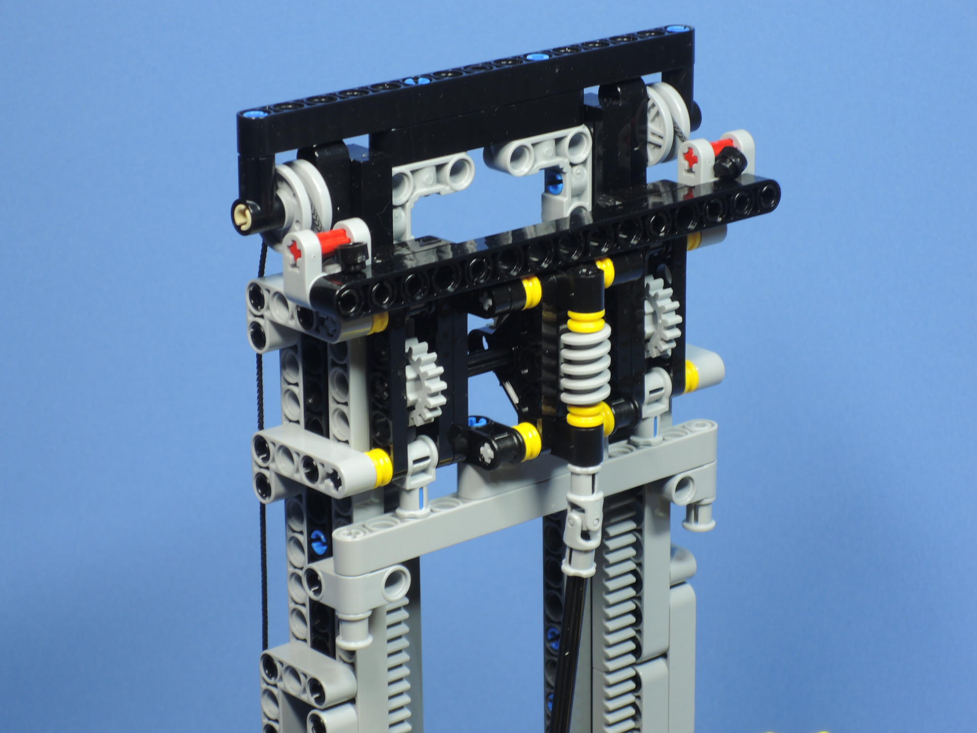 heavydutyforklift_08.jpg