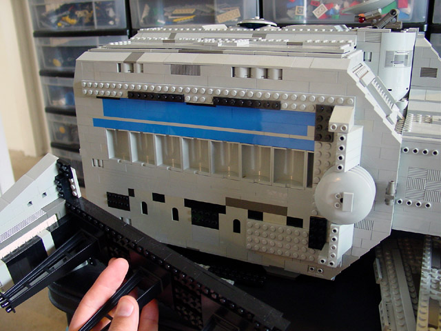 explorer-con1f.jpg