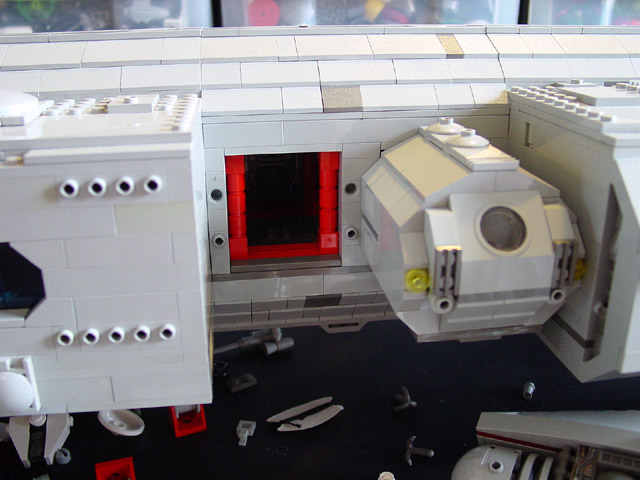 explorer-con2c.jpg
