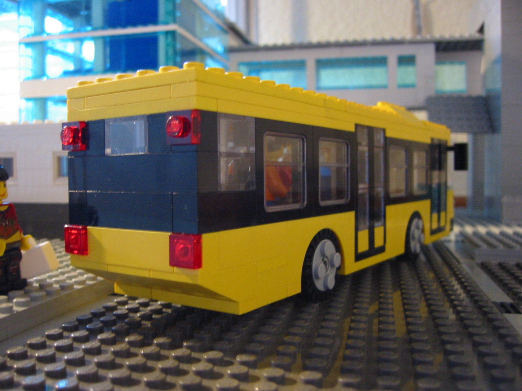 bus003.jpg