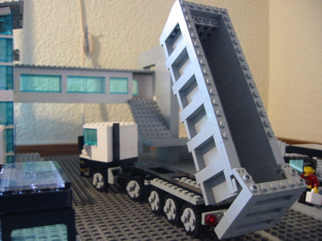 trailer04.jpg