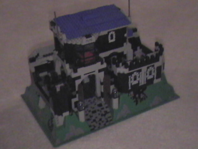 palacefront.jpg