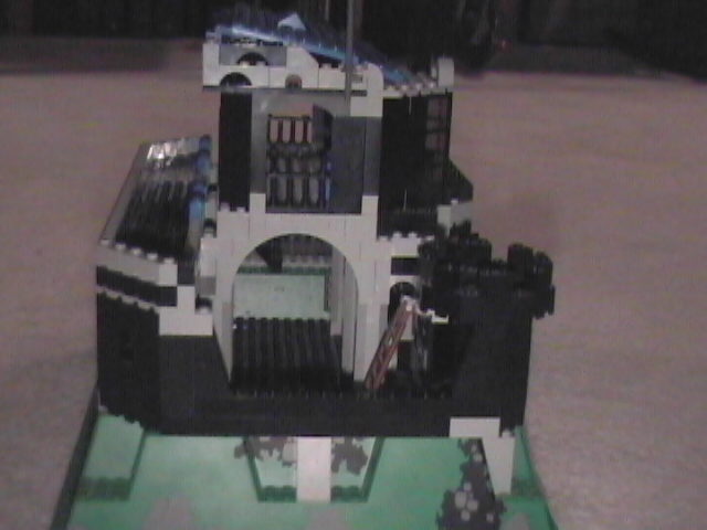 palaceside1.jpg