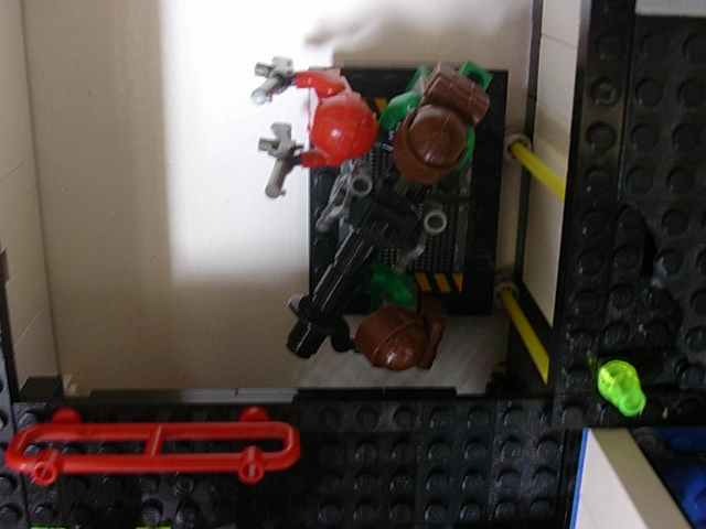 legoutpost040.jpg