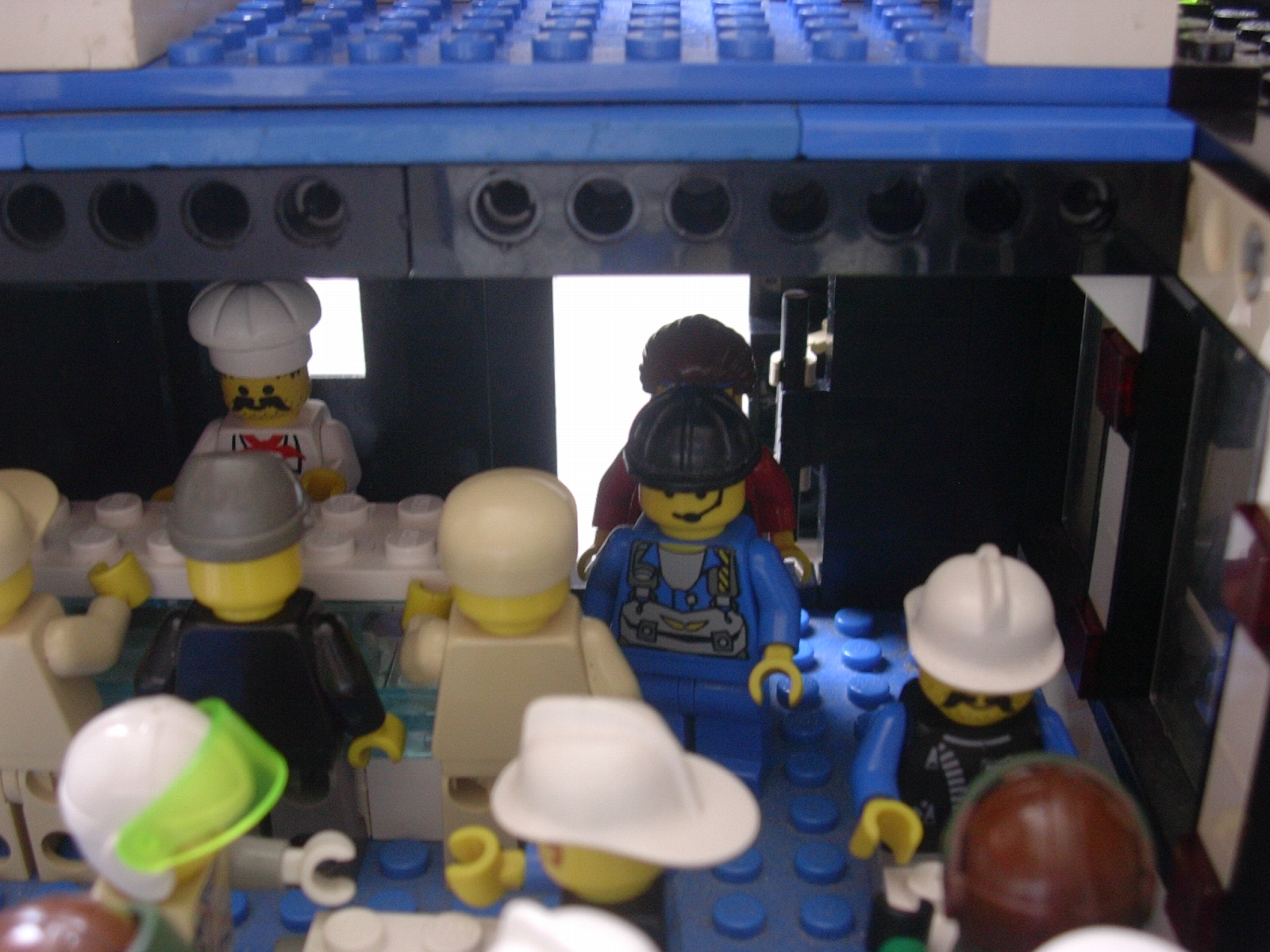 legoutpost084.jpg