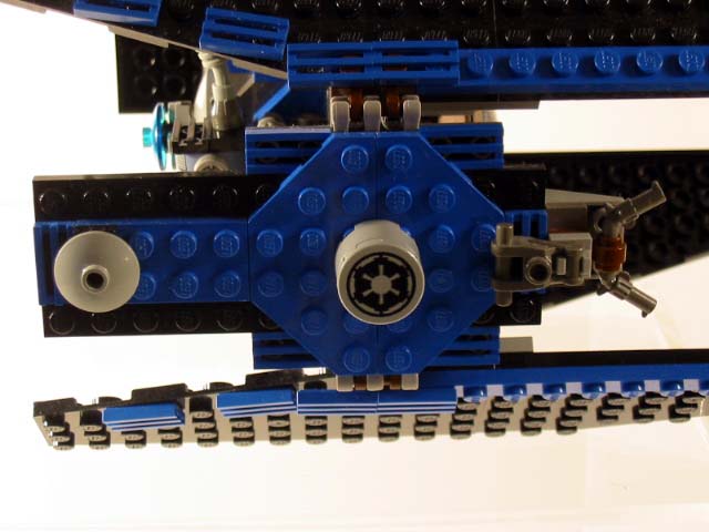 adv_8_15.jpg