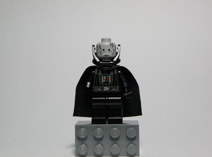 002-darth_vader_-battle_damage-.jpg