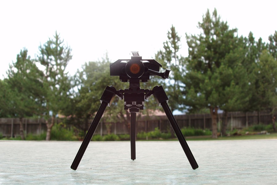 tripod_1_head_on.jpg