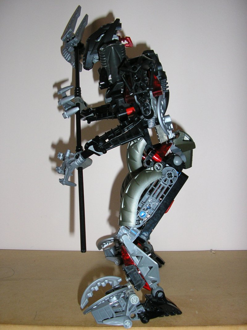 makuta_side.jpg