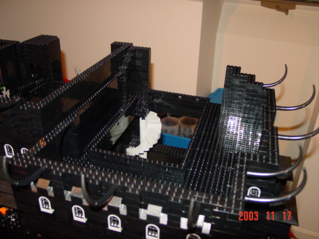 21_circular_stair_room.jpg