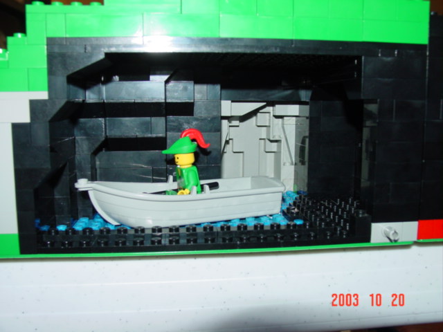0_secret_water_entrace2.jpg