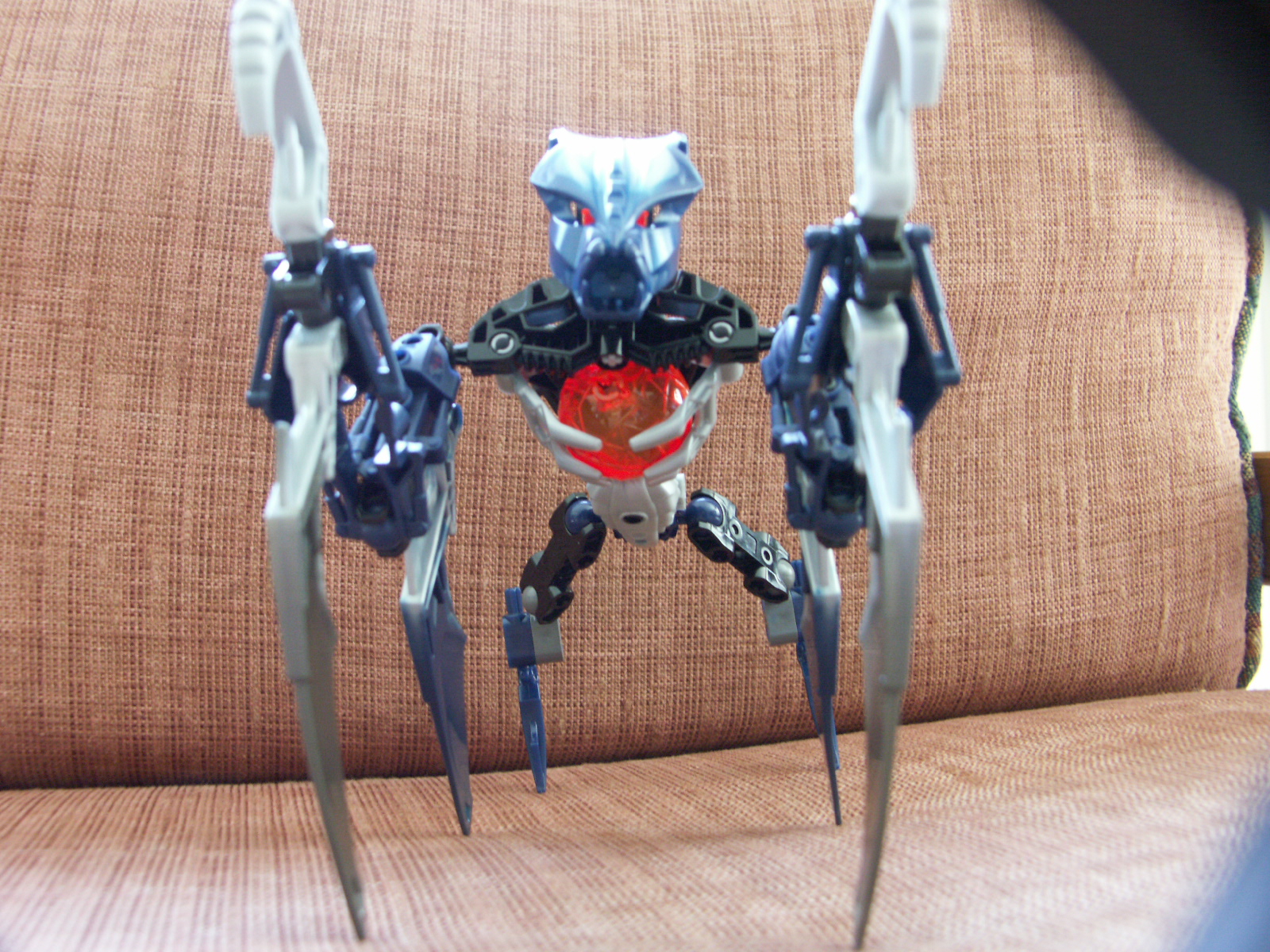 bionicle_picks_001.jpg