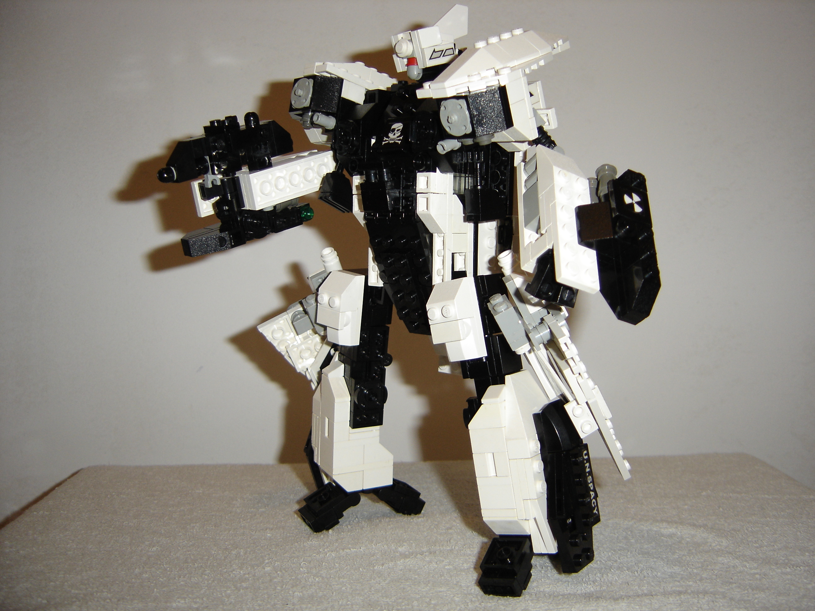 hurricane_battroid_13.jpg
