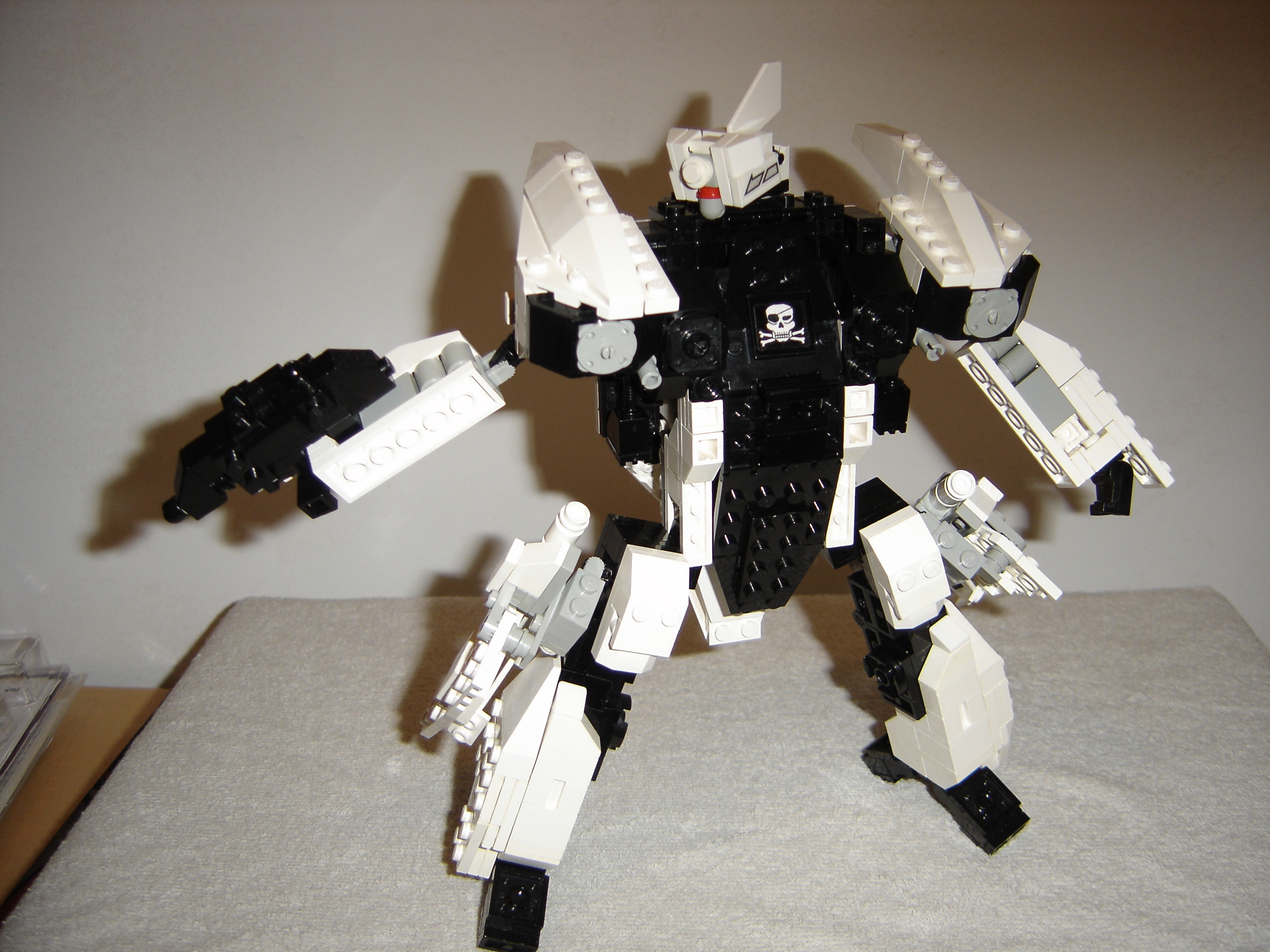 hurricane_battroid_2.jpg