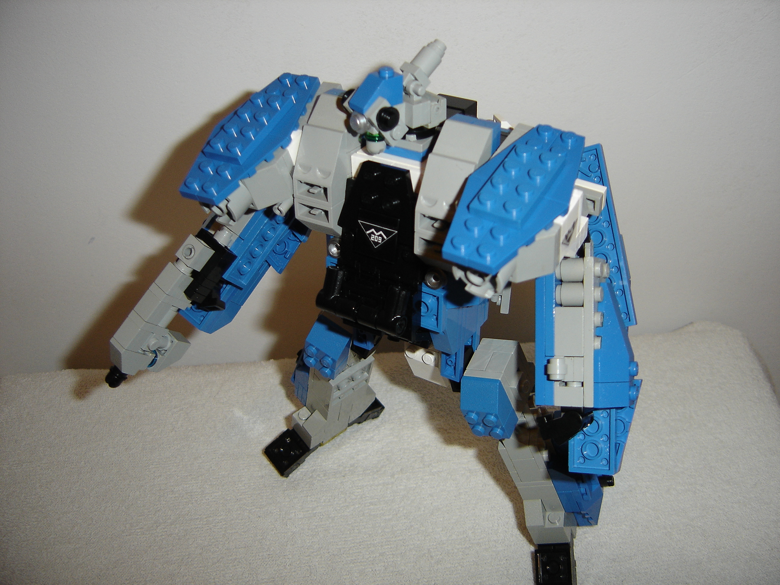 vanquisher_battroid_10.jpg