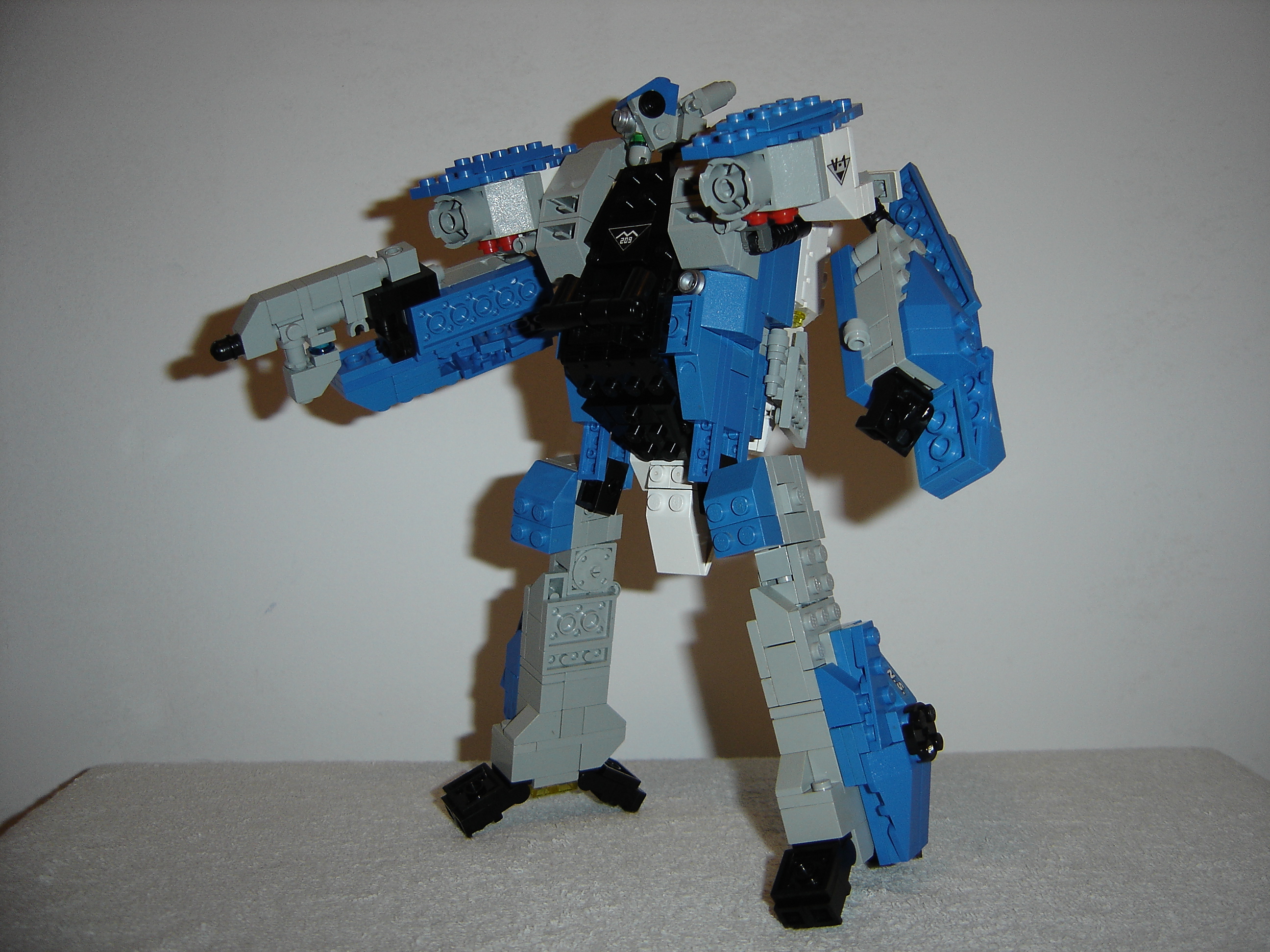 vanquisher_battroid_4.jpg